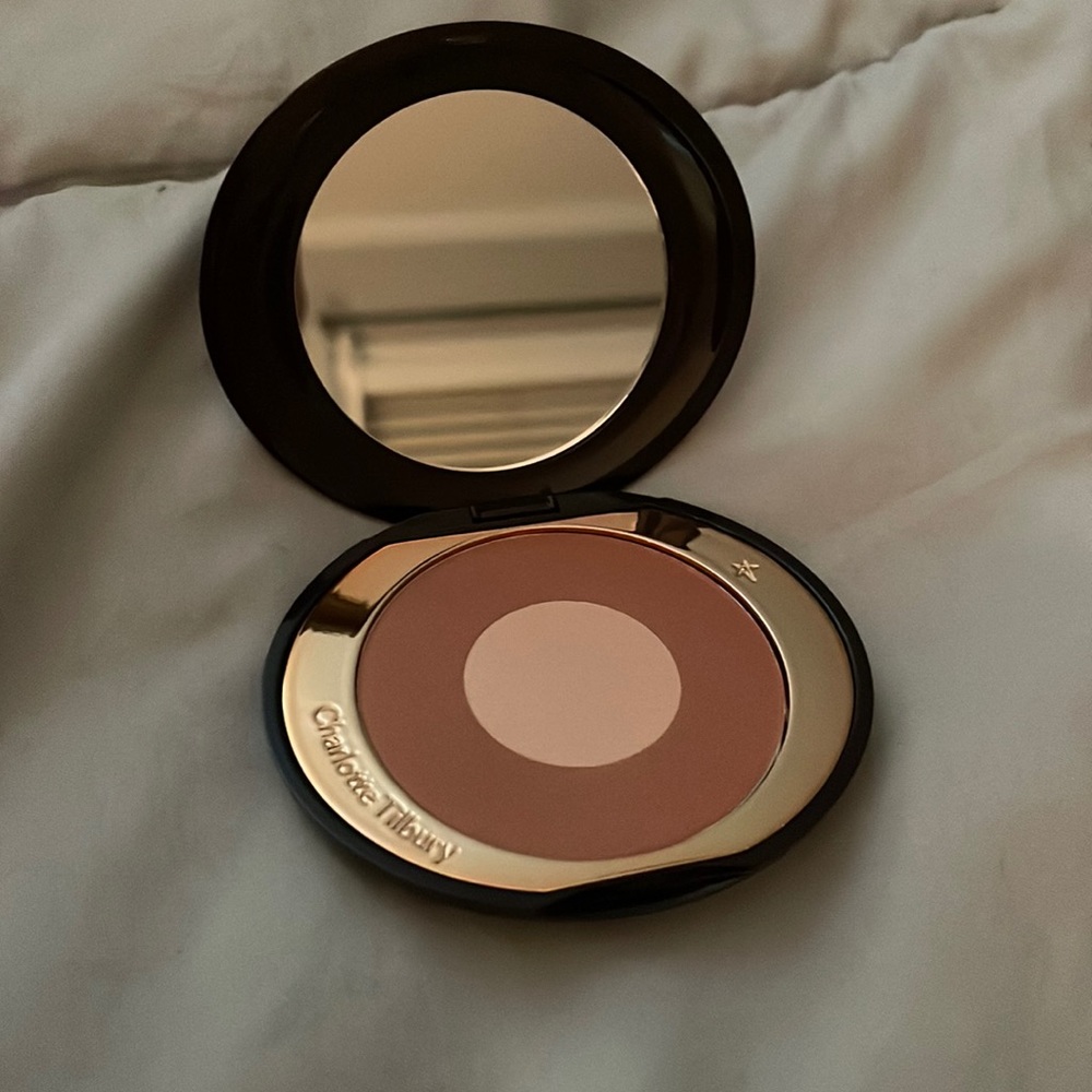 Charlotte Tilbury pillow talk cheek to chic
